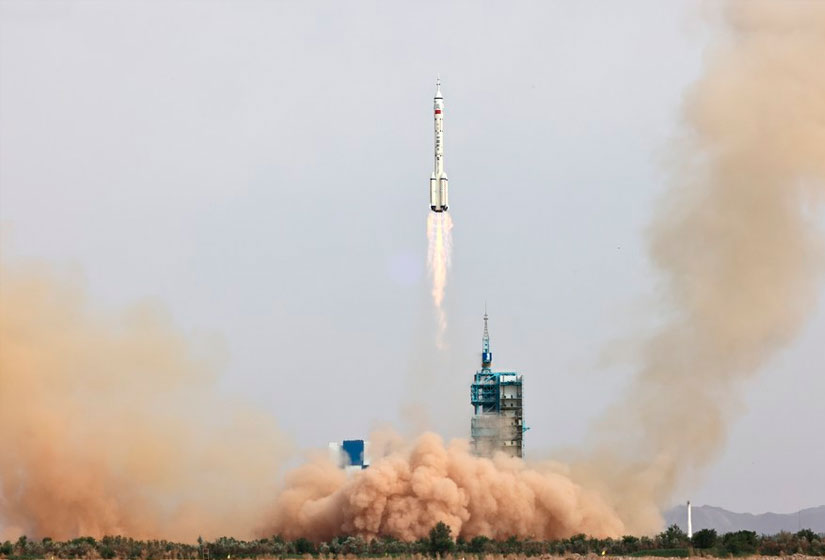 China lança espaçonave tripulada Shenzhou-16 para missão de cinco meses na estação espacial