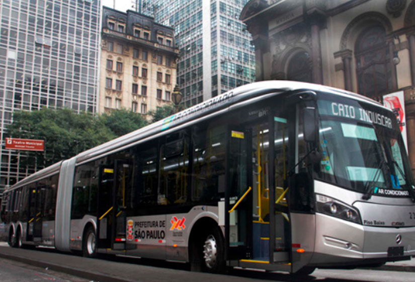 Ação de motoristas e cobradores atrasa saída de ônibus em São Paulo