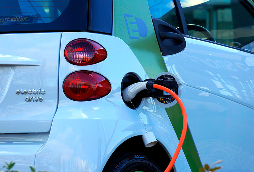 Vendas de carros elétricos em Portugal disparam 157% em maio