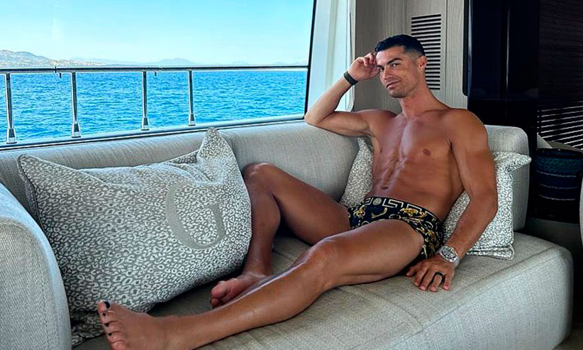 Por que Cristiano Ronaldo pinta as unhas dos pés de preto?