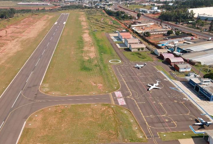 Aeronave com 3 pessoas, desaparece no Paraná