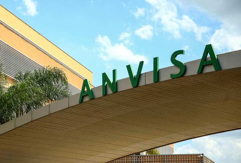 Anvisa interdita cosméticos usados irregularmente como injetáveis