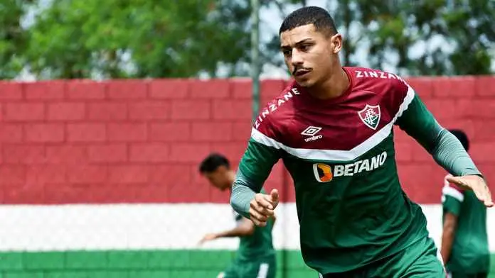 West Ham sinaliza com oferta equiparável à do Liverpool com ida de André para janeiro, diz repórter