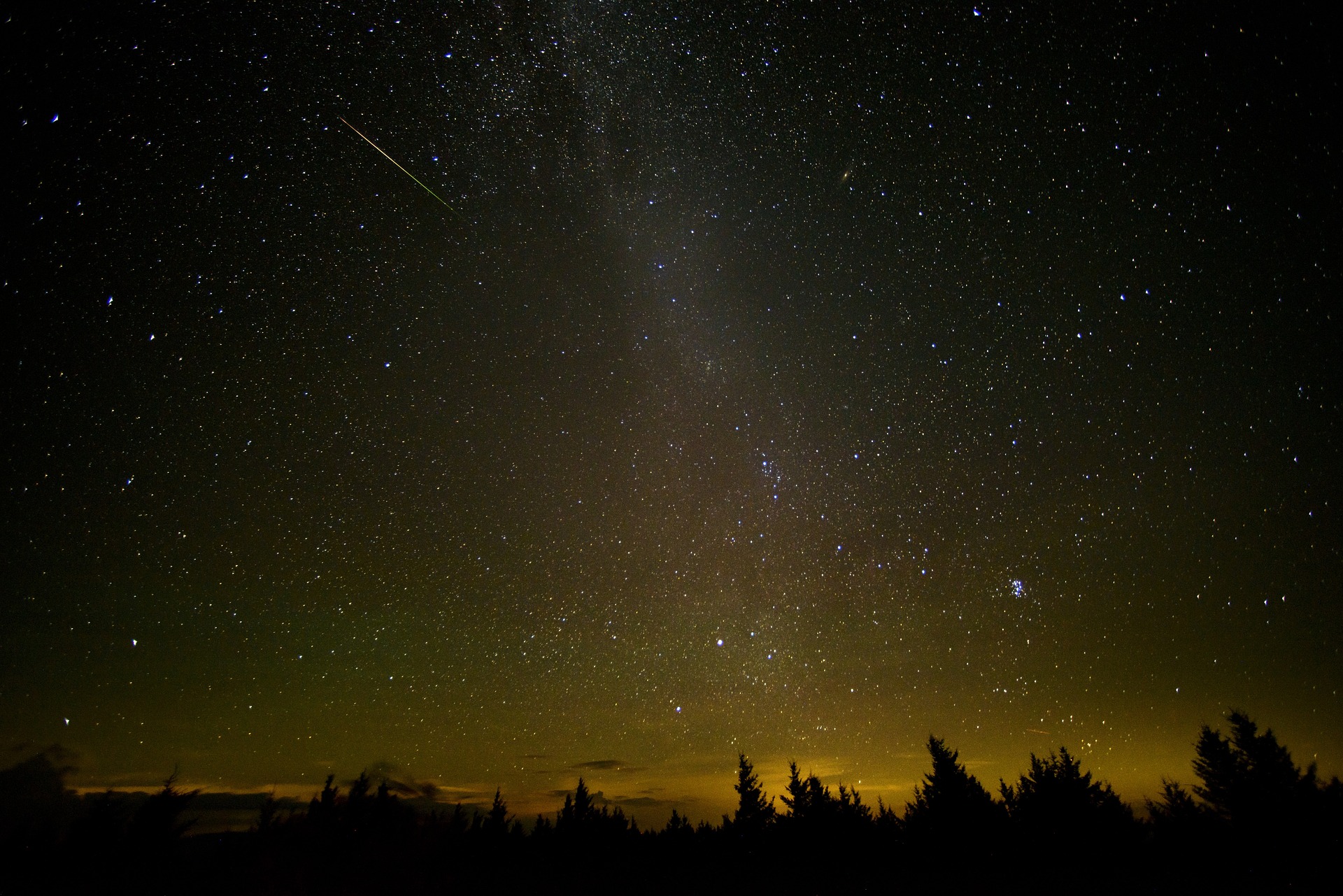 Chuva de meteoros pode ser vista na madrugada deste domingo