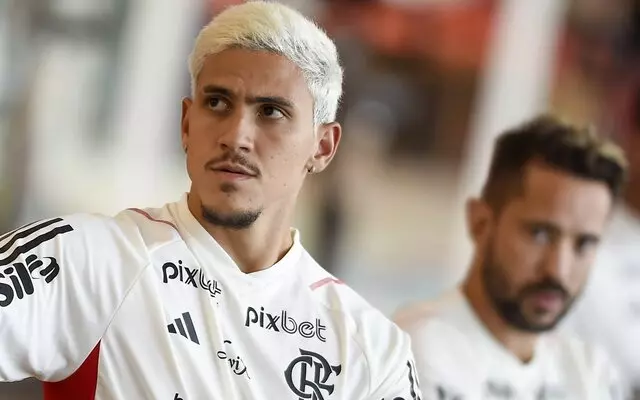 Pedro comunica a diretoria que deseja sair do Flamengo