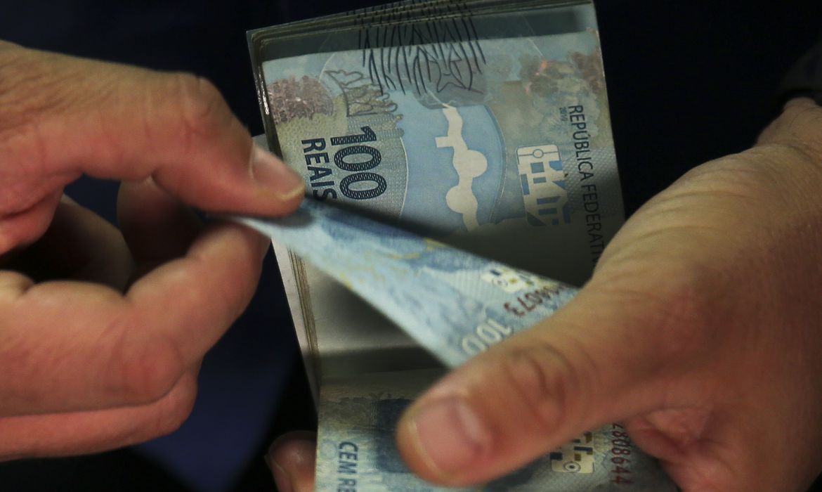 Poupança tem entrada líquida de R$ 1,3 bi em março
