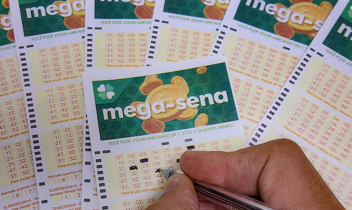 Mega-Sena paga neste sábado prêmio acumulado de R$ 9 milhões