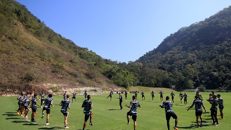 Após quatro dias, Botafogo se reapresenta nesta quinta buscando fim da instabilidade