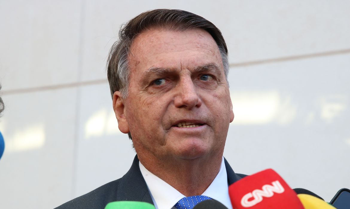 Maioria do TSE mantém decisão que declarou Bolsonaro inelegível