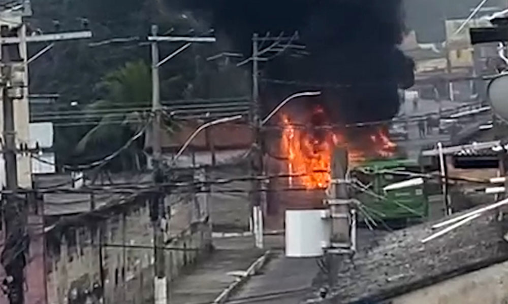 Dia de Terror em Duque de Caxias, traficantes e milicianos se enfrentam