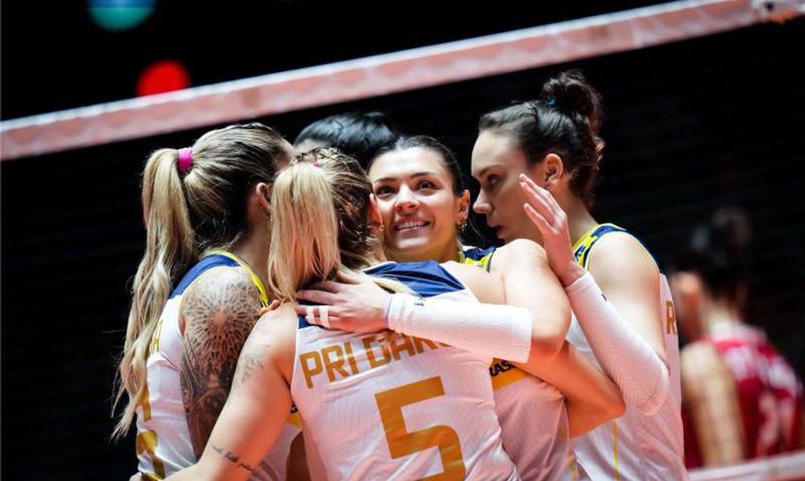 Brasil mantém invencibilidade no Pré-Olímpico de vôlei feminino