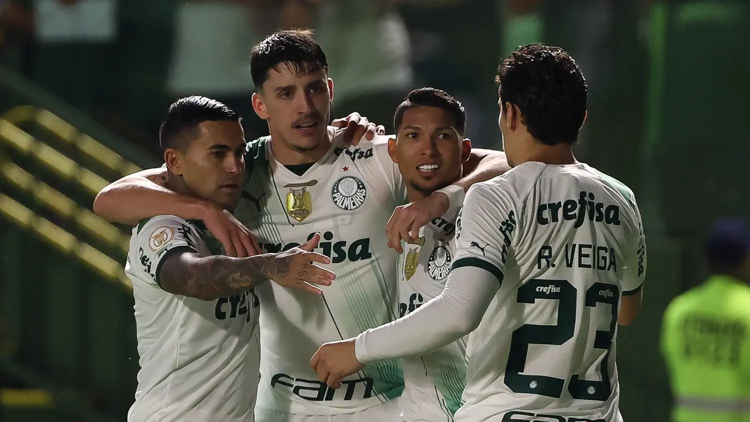 Palmeiras pega o Goiás de olho em diminuir a diferença para o lider