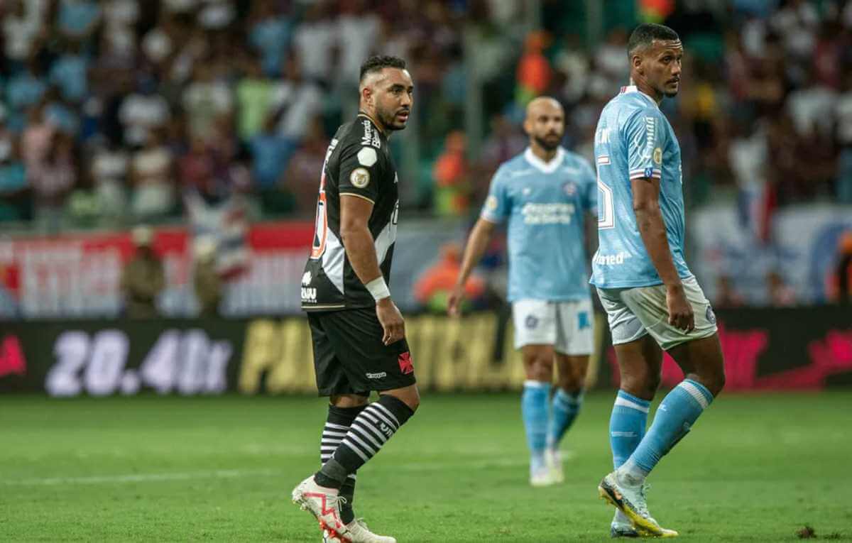 Estreia de Payet no Vasco repercute na imprensa francesa