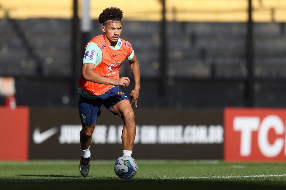 Seleção Brasileira faz penúltimo treino antes da partida contra o Uruguai