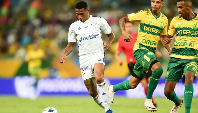 Cuiabá fica só no empate com o Cruzeiro na Arena Pantanal