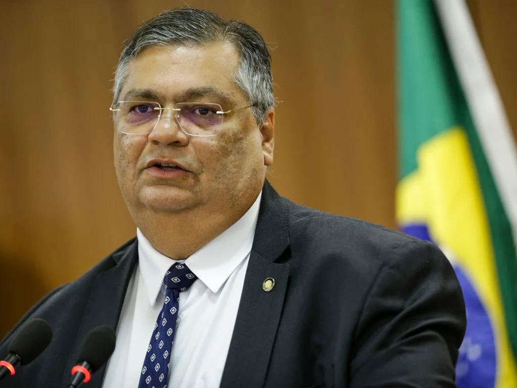 Ministro da Justiça se reúne com forças federais no Rio