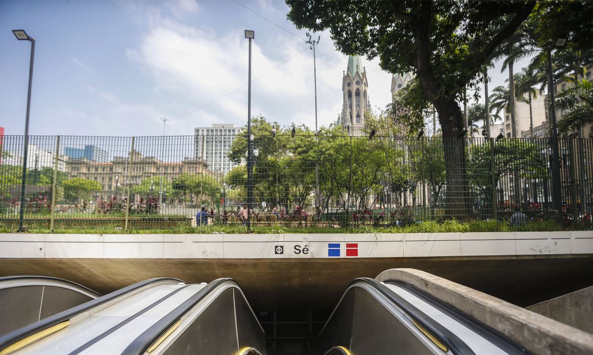 Paralisação afeta funcionamento do metrô de São Paulo