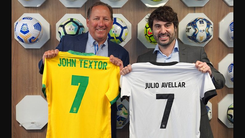 Júlio Avellar toma decisão sem ouvir o clube e incomoda a diretoria