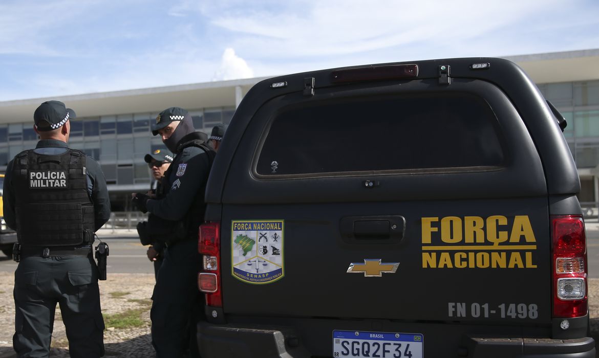 Agentes da Força Nacional começam a atuar no Rio nesta segunda-feira