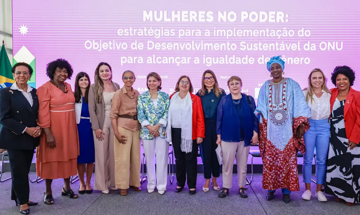 Encontro debate desafios para igualdade de gênero na política