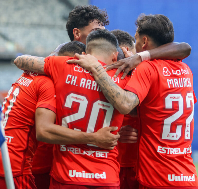 Internacional vence o Cruzeiro e melhora sua classificação no Brasileirão