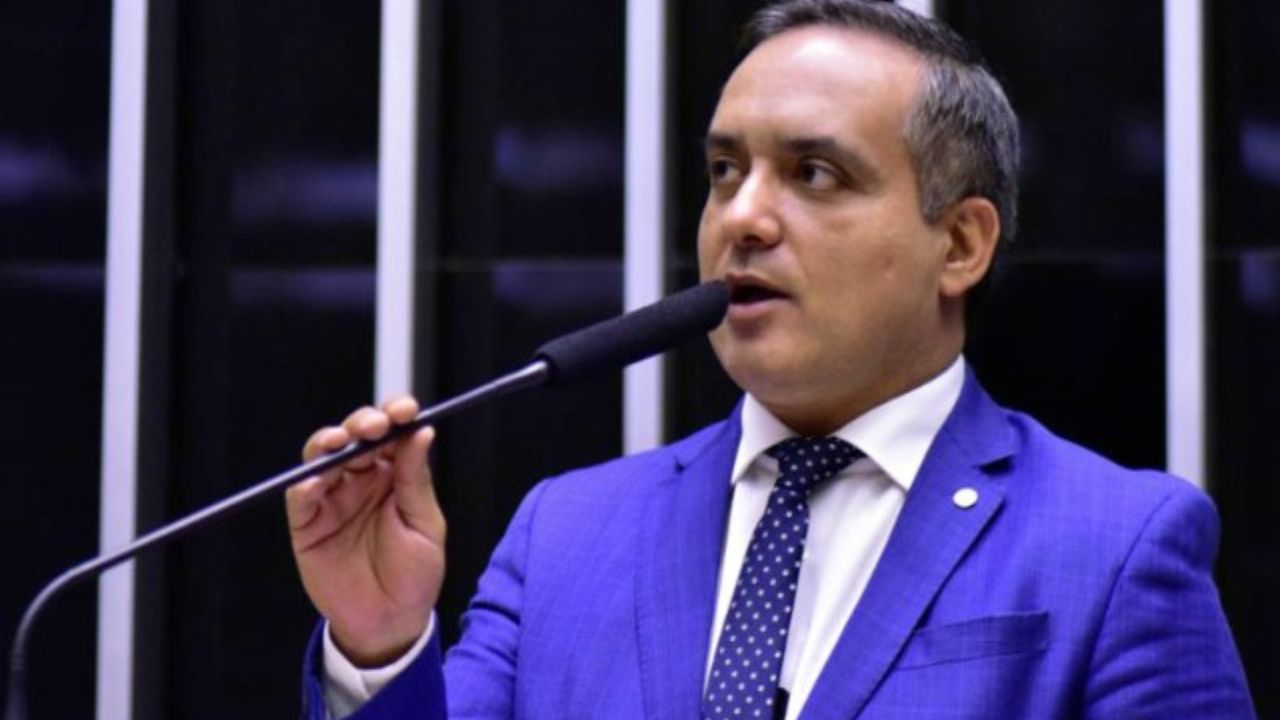 TSE cassa deputado federal por infidelidade partidária