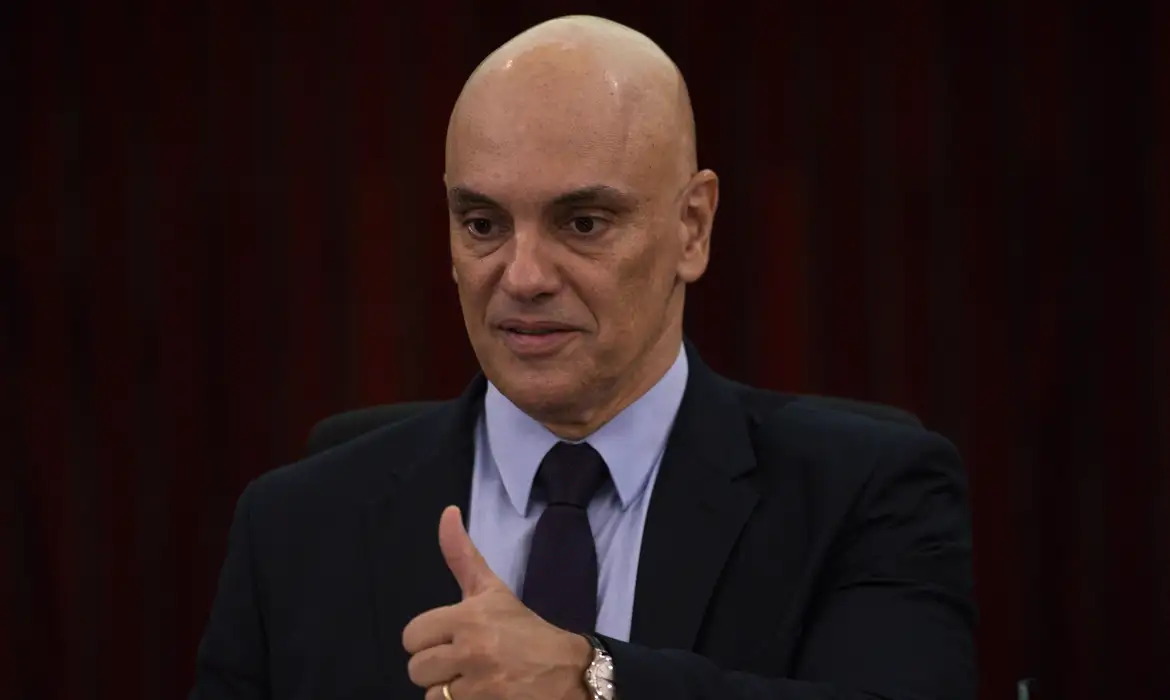 Moraes manda soltar quatro réus pelo 8 de janeiro