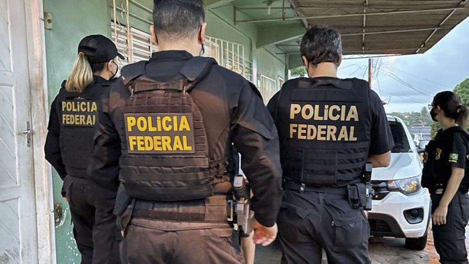 Policiais federais prendem dois suspeitos de planejar atos terroristas