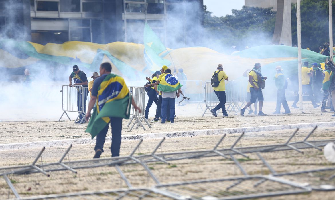 Maioria do STF vota pela condenação de cinco réus pelo 8 de janeiro