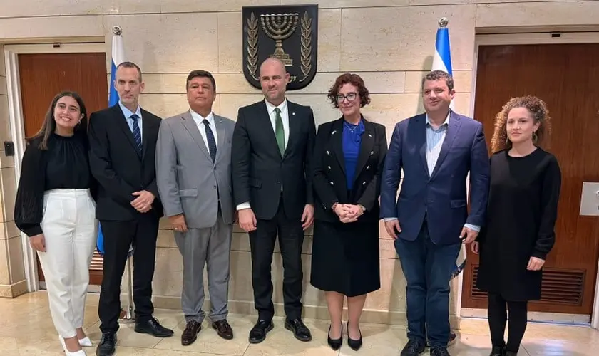 Deputados do Brasil visitam Israel em missão de solidariedade