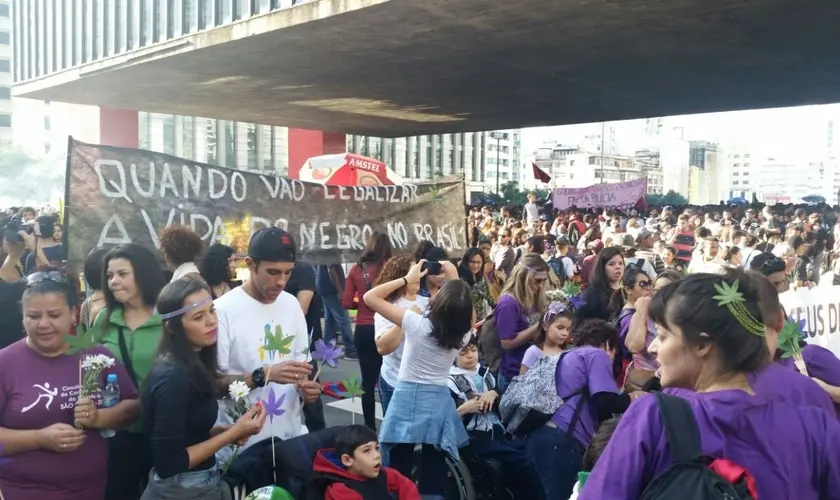 Prefeitos se mobilizam para criminalizar ‘Marcha da Maconha’