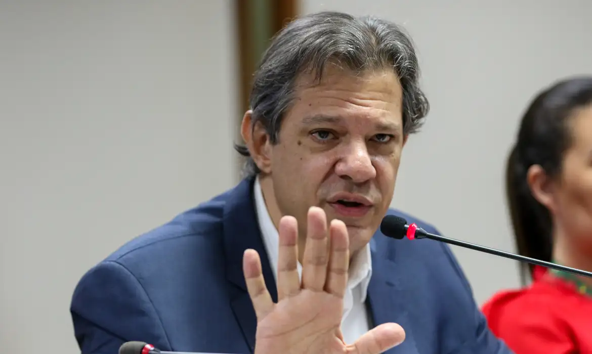 Carga tributária não justificará aumento do diesel, diz Haddad