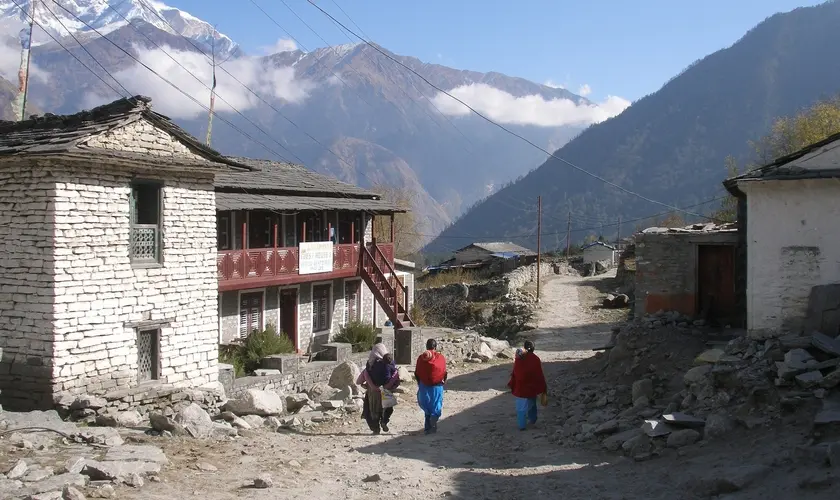 Vilarejo aceita Jesus no Himalaia após menino expulsar espírito maligno de amigo