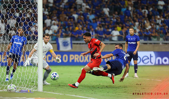 Cruzeiro e Athletico Paranaense ficam só no empate, em Belo Horizonte