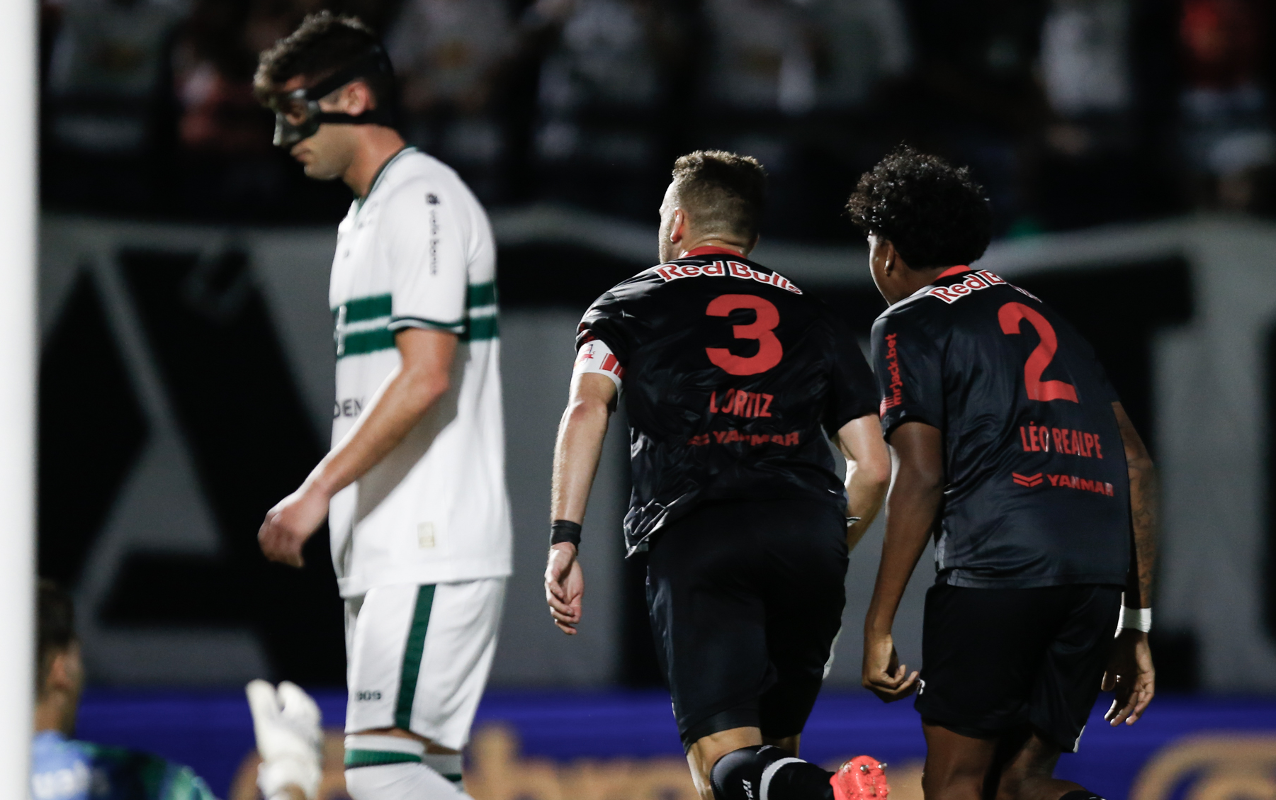 Red Bull Bragantino vence o Coritiba por 1 a 0