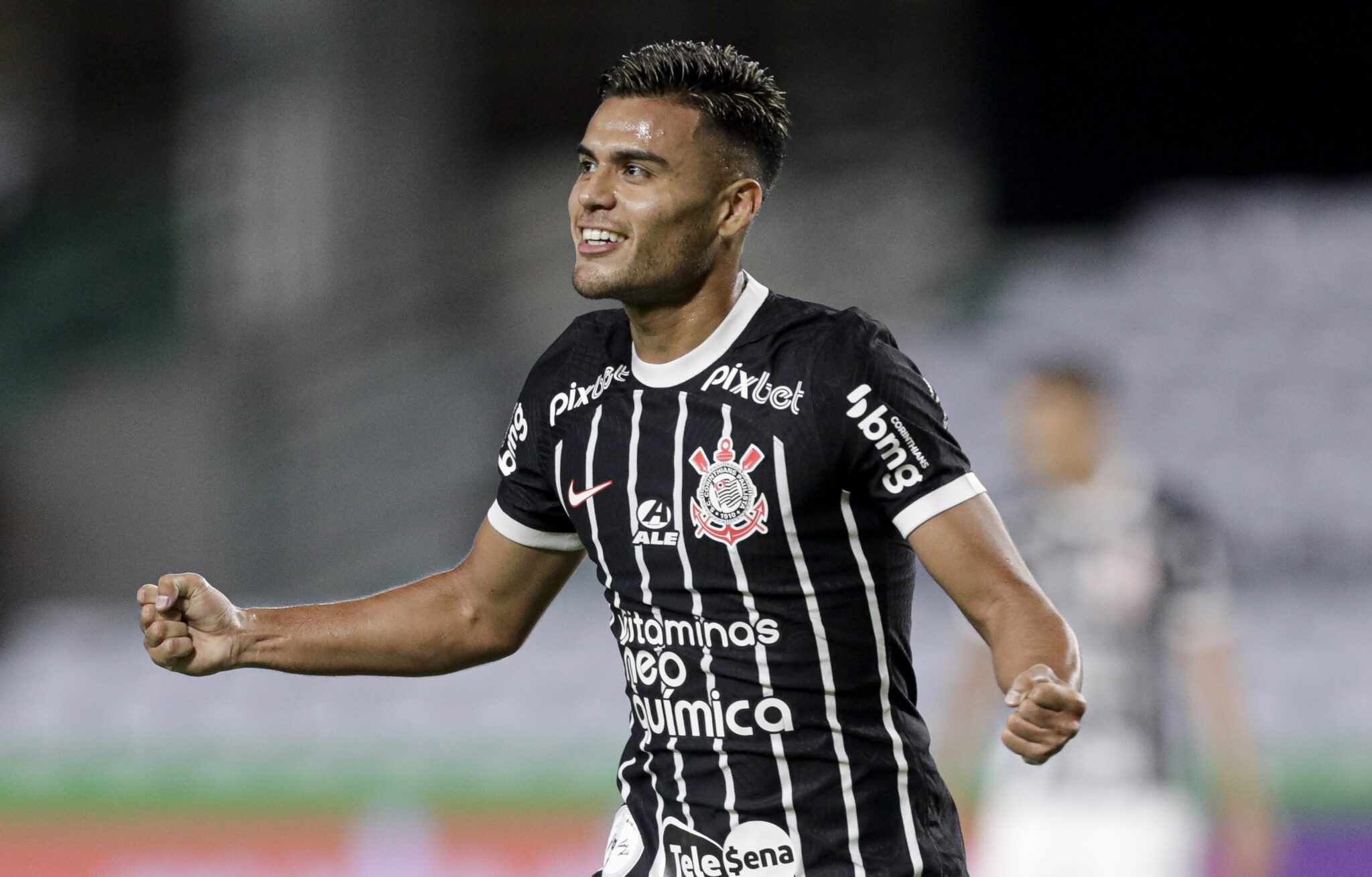 Corinthians bate o Coritiba por 2 a 0 e encerra sua participação no Brasileirão na 13ª colocação