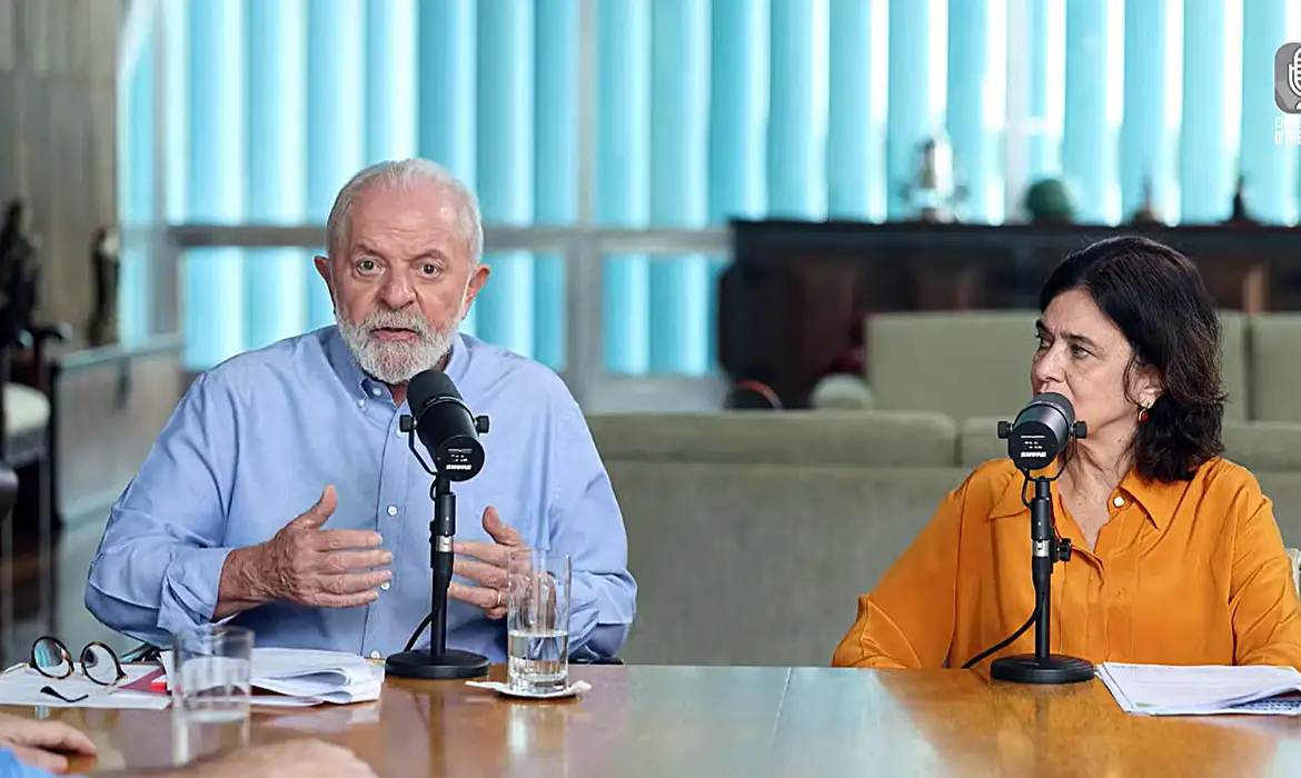 Lula: quem divulga fake news sobre vacinas deve ser criminalizado