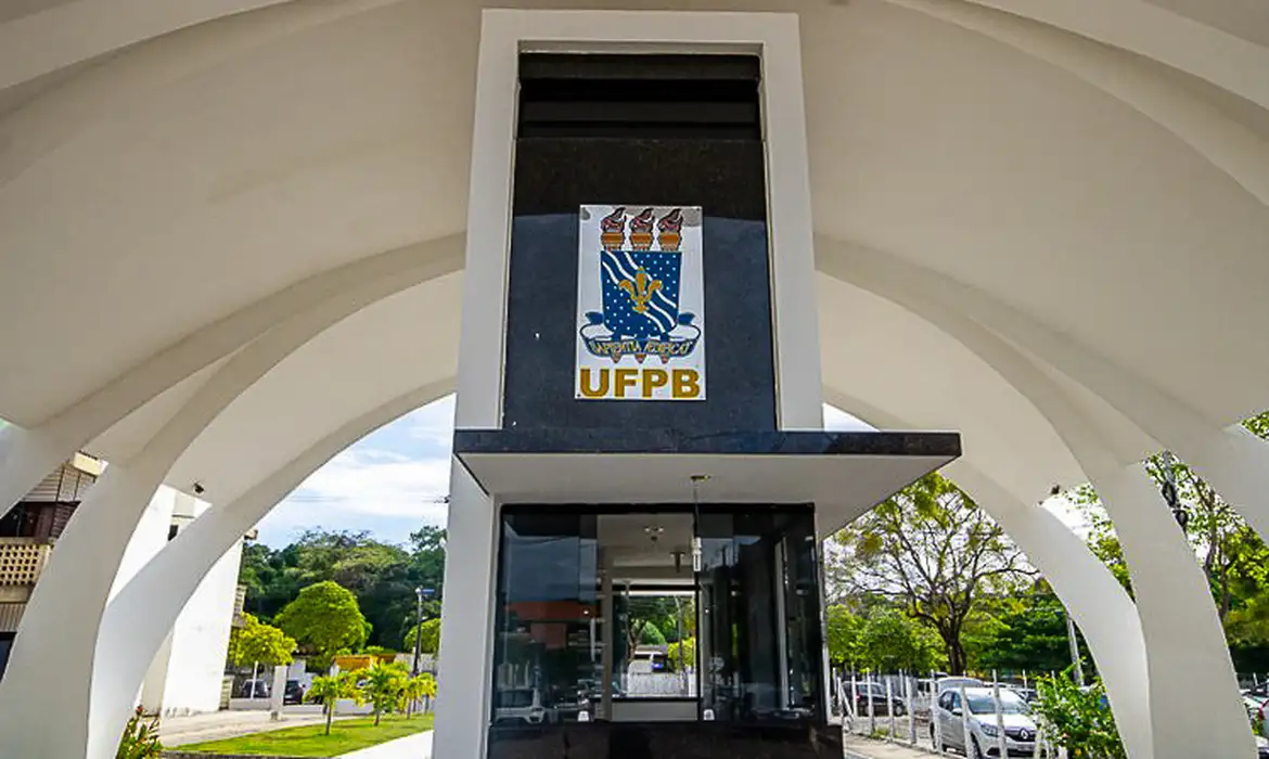 Universidades federais pedem mais recursos para fechar contas