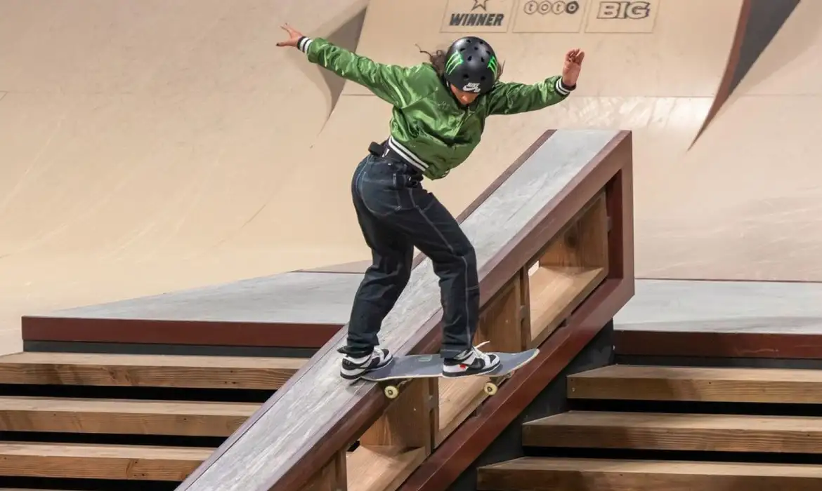 Rayssa Leal se classifica à final do Mundial de skate street no Japão