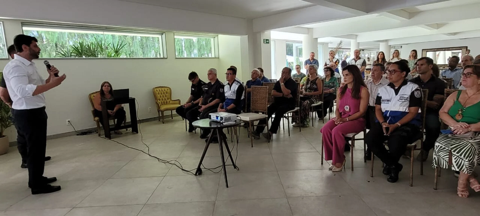 Bernardo Rossi apresenta programas de segurança pública em Petrópolis