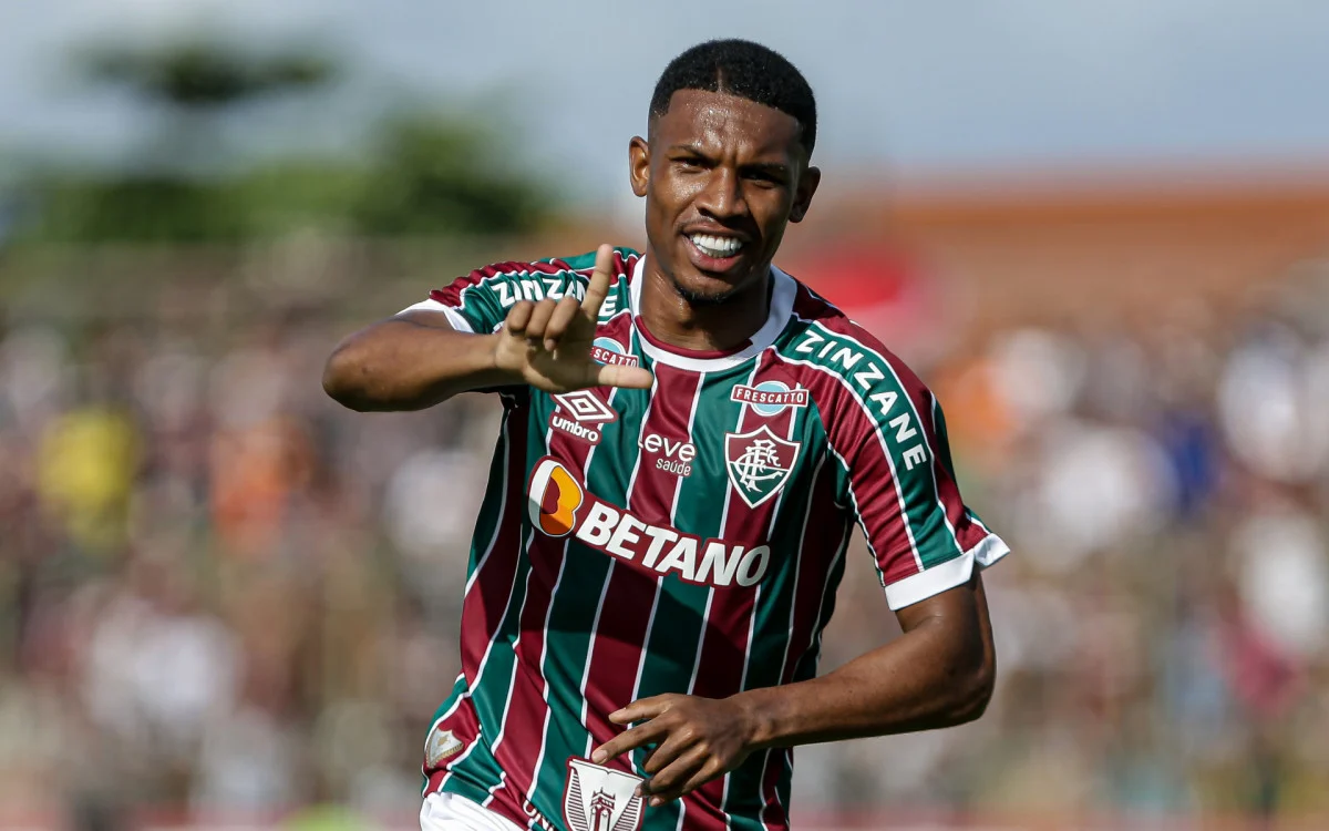 Fluminense vence a Portuguesa no Carioca e sobe na tabela