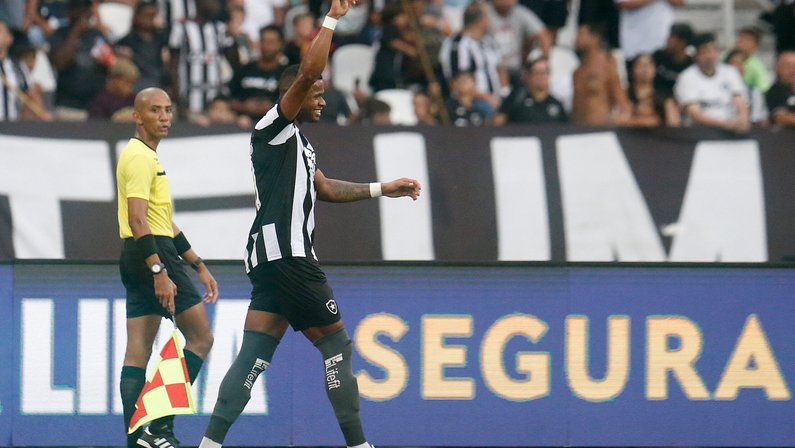 Botafogo vence o Sampaio Corrêa com time alternativo