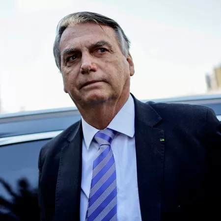 Polícia Federal entrega ao Supremo relatório que indiciou Bolsonaro