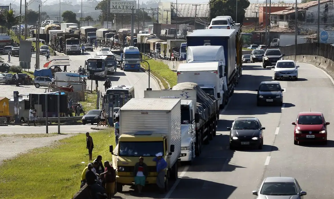 Motoristas têm novos prazos para regularizar exame toxicológico