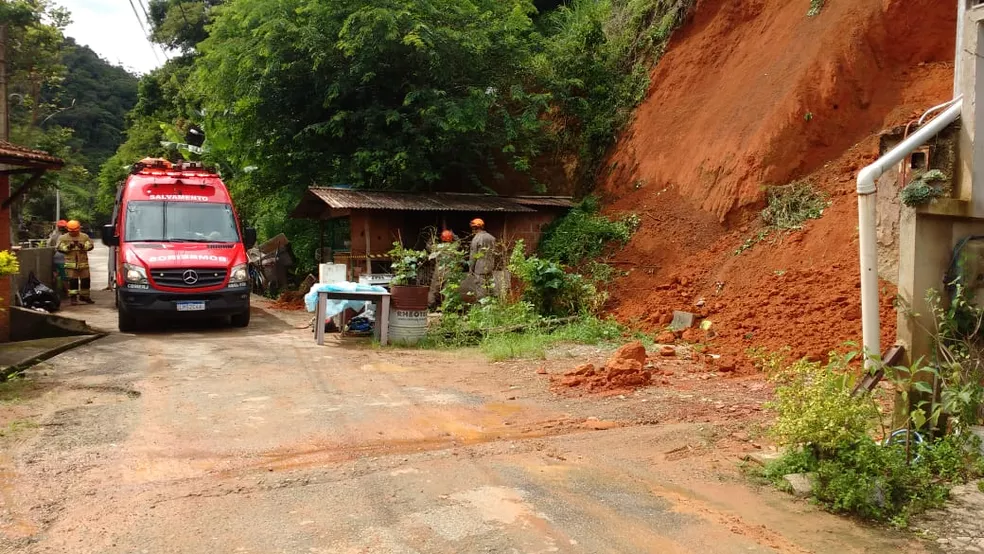 Teresópolis registra três deslizamentos de terra