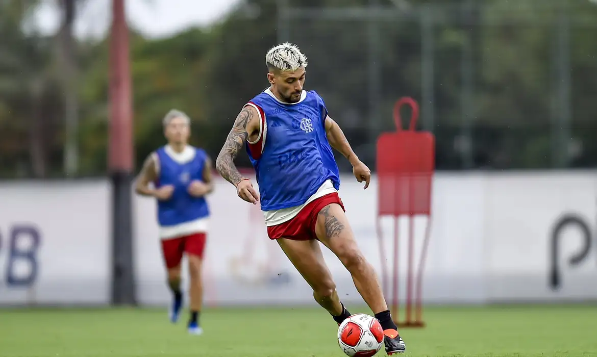 Flamengo inicia caminhada no Campeonato Carioca diante do Audax