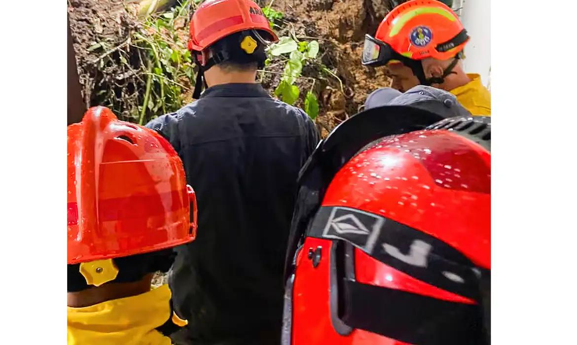 Homem morre em São Bernardo do Campo após deslizamento de terra