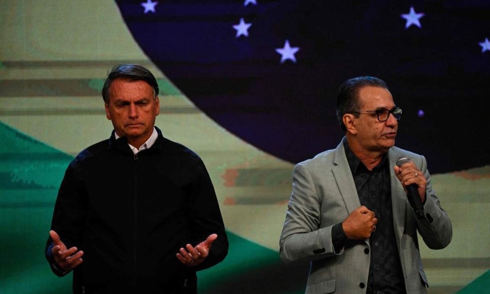 Bolsonaro convoca apoiadores a se manifestar pela democracia