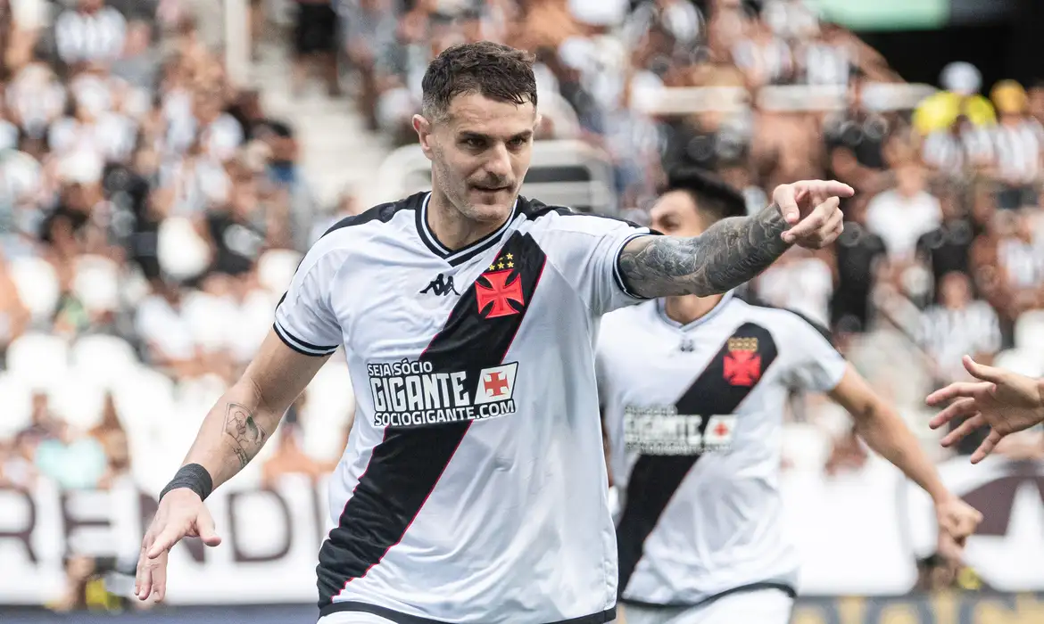 Vasco busca vitória para se garantir nas semifinais do Carioca