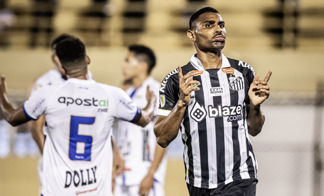 Santos vence o Água Santa pelo Campeonato Paulista